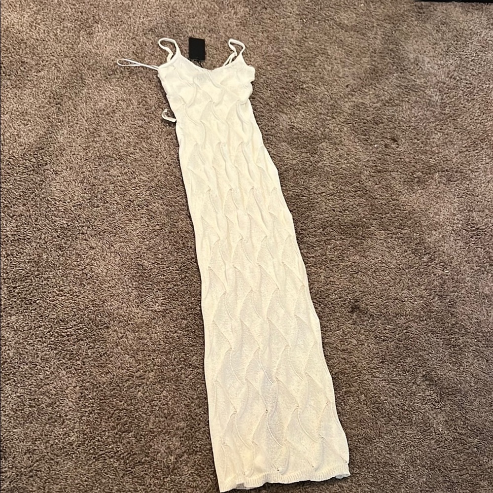 Chic White Knit Maxi Dress